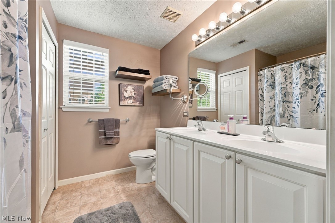 5812 Rosemont Way Medina OH 44256
