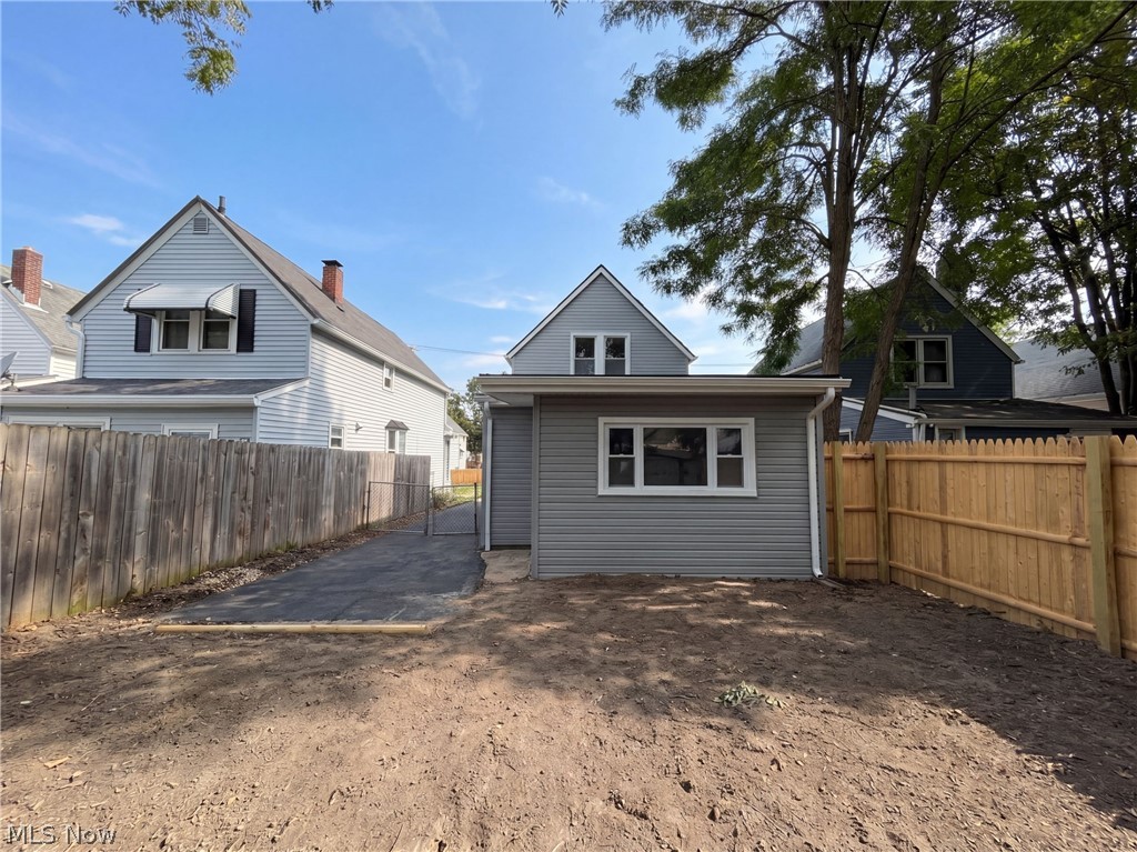 3209 Tampa Avenue Cleveland OH 44109
