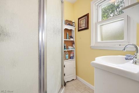 4112 W 158th Street Cleveland OH 44135