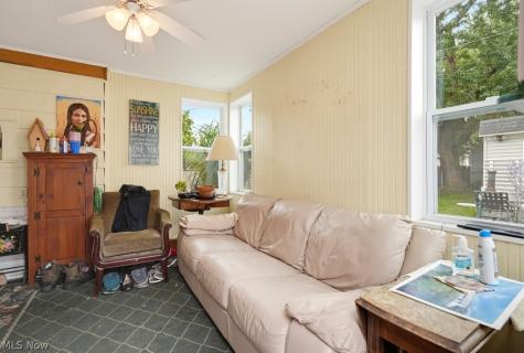 4112 W 158th Street Cleveland OH 44135