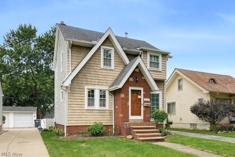 4112 W 158th Street Cleveland OH 44135