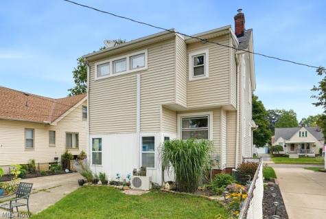 4112 W 158th Street Cleveland OH 44135
