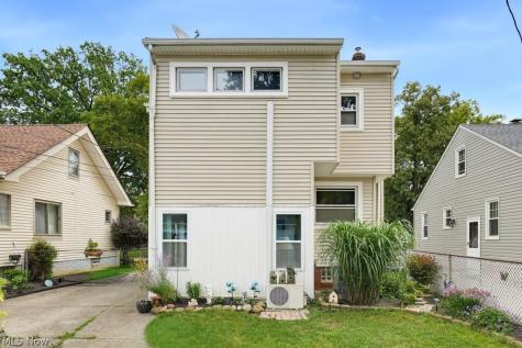 4112 W 158th Street Cleveland OH 44135