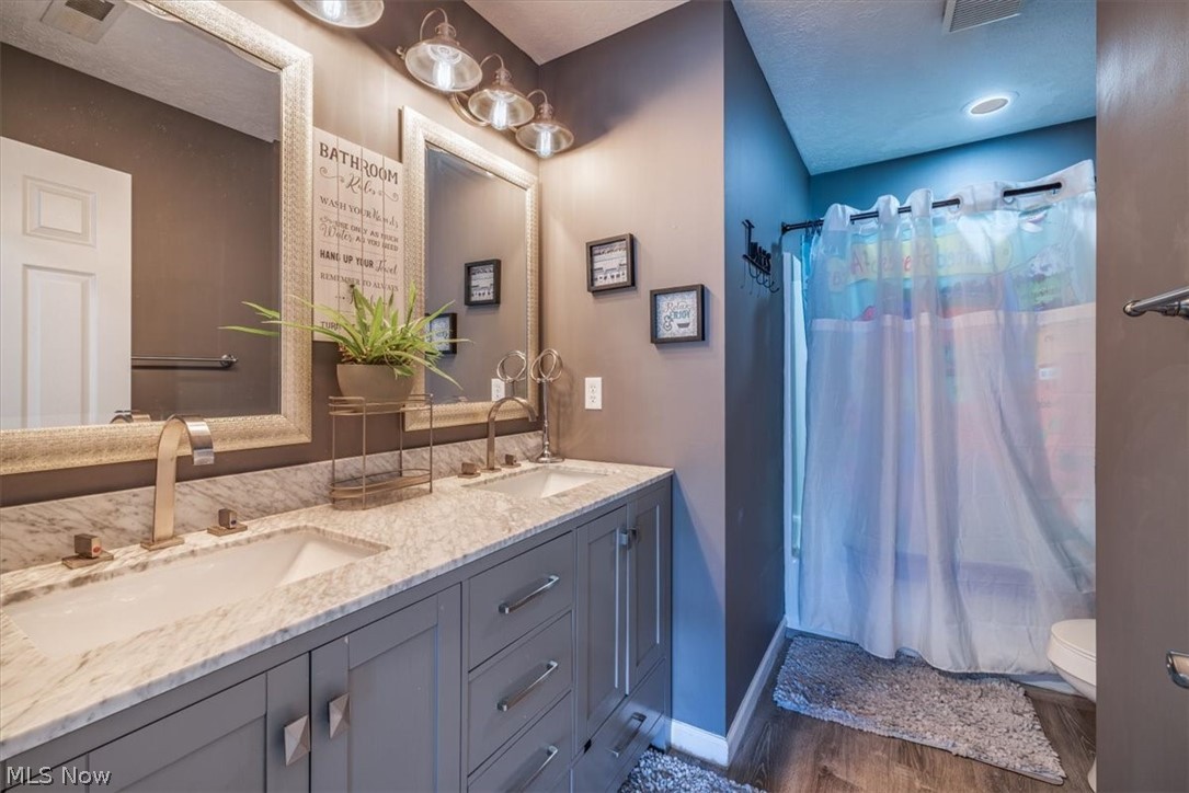 5476 Jacqueline Lane North Olmsted OH 44070