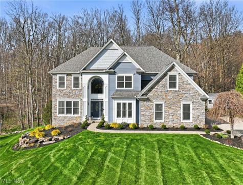 253 Anne Marie Court Hinckley OH 44233
