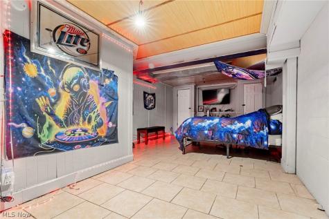 5616 Faircrest Street SW Canton OH 44706