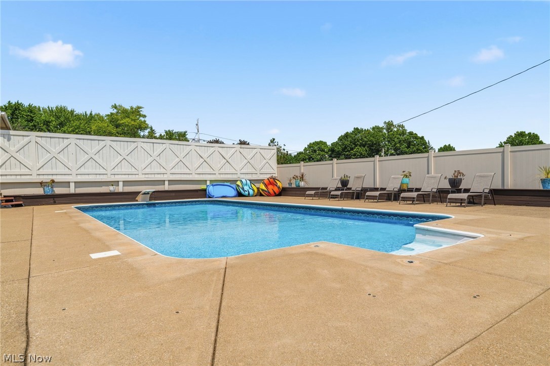 5616 Faircrest Street SW Canton OH 44706