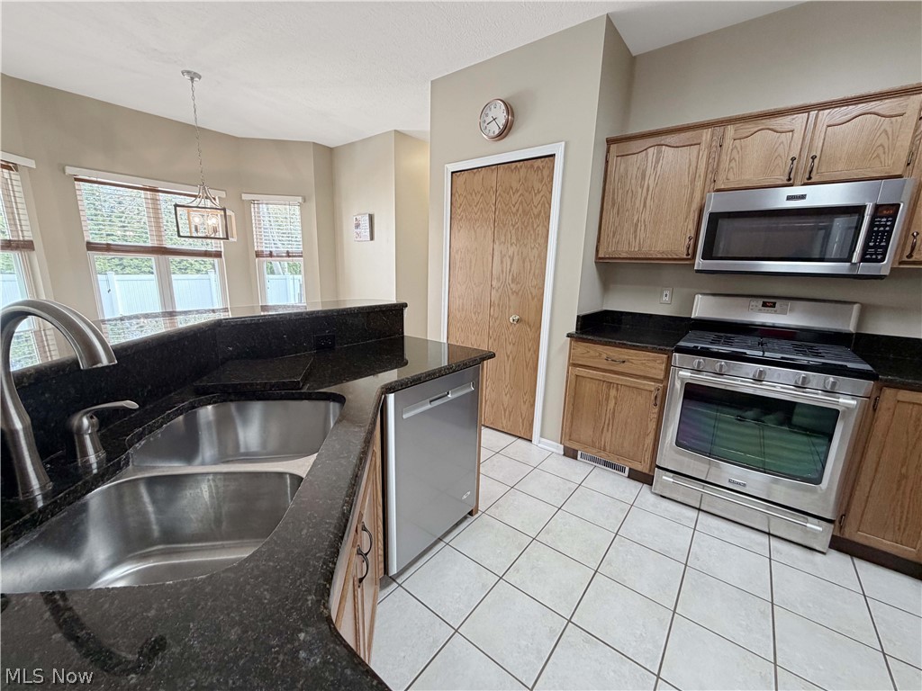 921 Lockwood Road Barberton OH 44203
