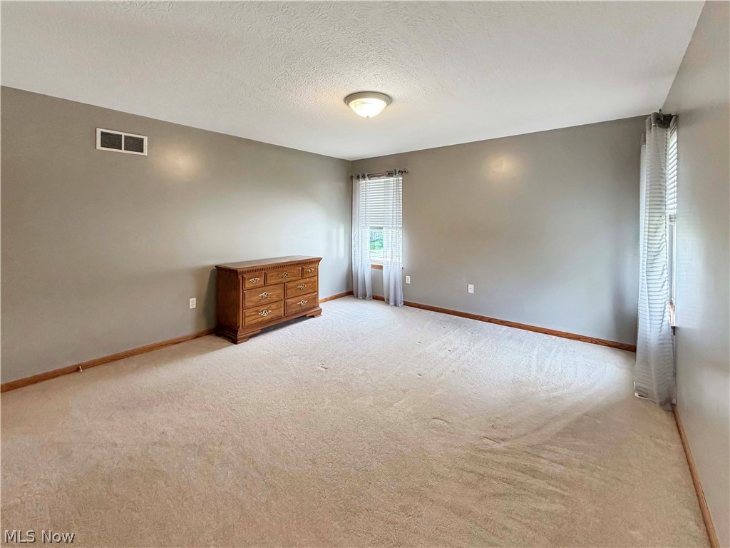 921 Lockwood Road Barberton OH 44203
