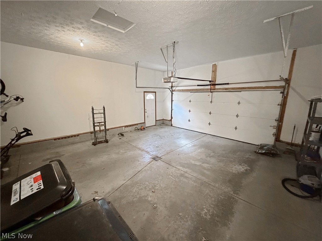 921 Lockwood Road Barberton OH 44203
