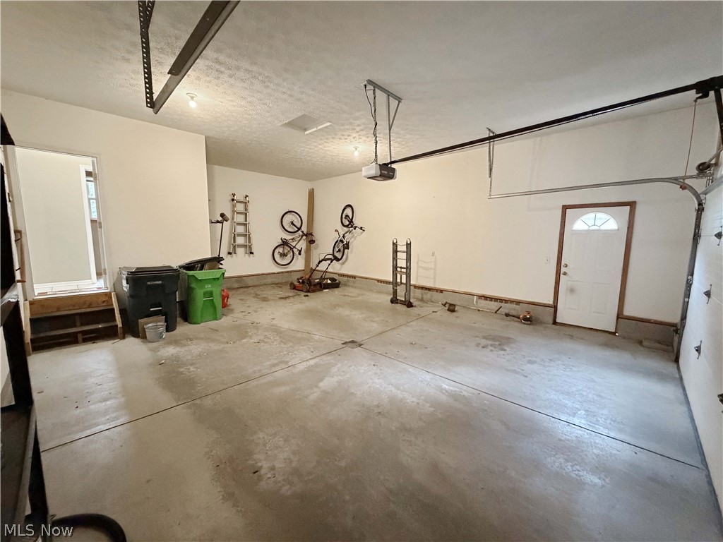 921 Lockwood Road Barberton OH 44203