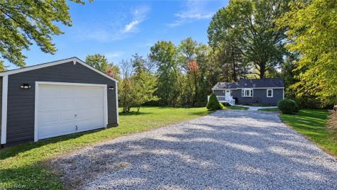 1714 Woods Road Akron OH 44306