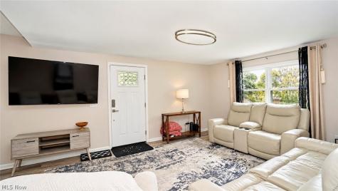 1714 Woods Road Akron OH 44306