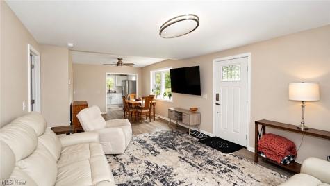 1714 Woods Road Akron OH 44306