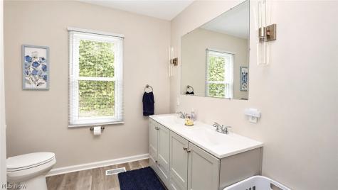 1714 Woods Road Akron OH 44306