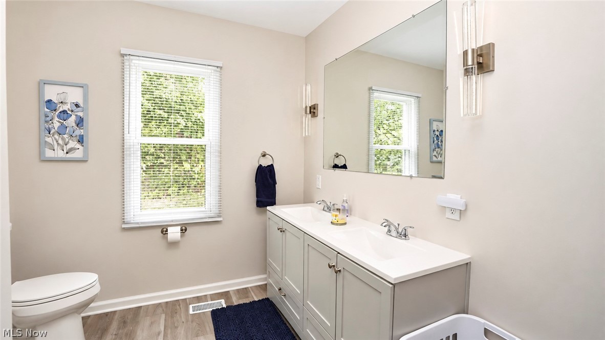 1714 Woods Road Akron OH 44306