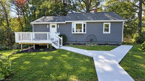 1714 Woods Road Akron OH 44306