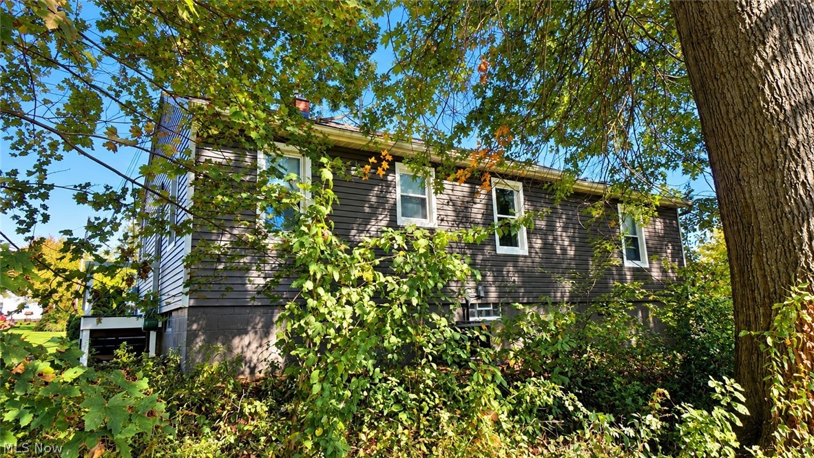 1714 Woods Road Akron OH 44306