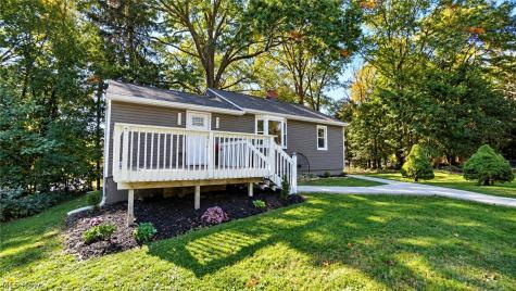 1714 Woods Road Akron OH 44306