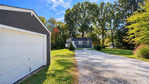 1714 Woods Road Akron OH 44306