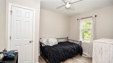 1714 Woods Road Akron OH 44306