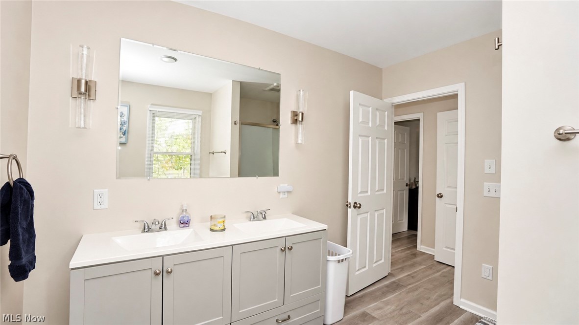 1714 Woods Road Akron OH 44306