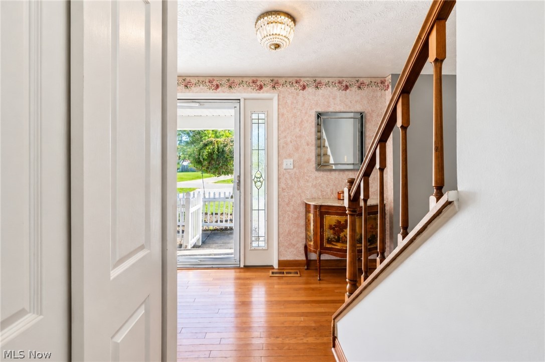 2594 Lydia Drive SW Lordstown OH 44481