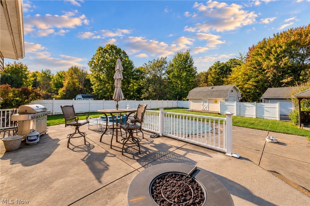 2594 Lydia Drive SW Lordstown OH 44481