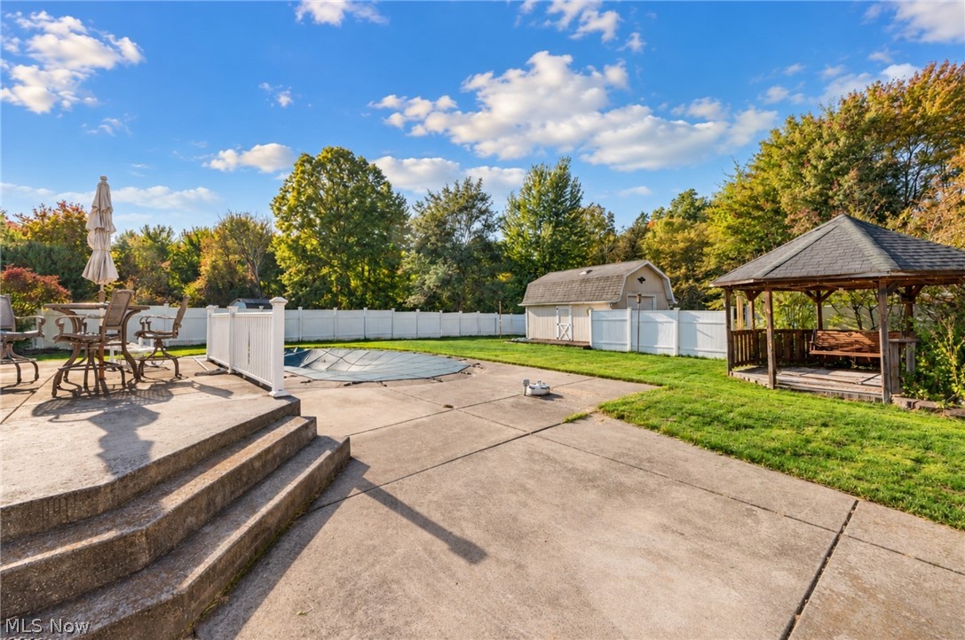 2594 Lydia Drive SW Lordstown OH 44481