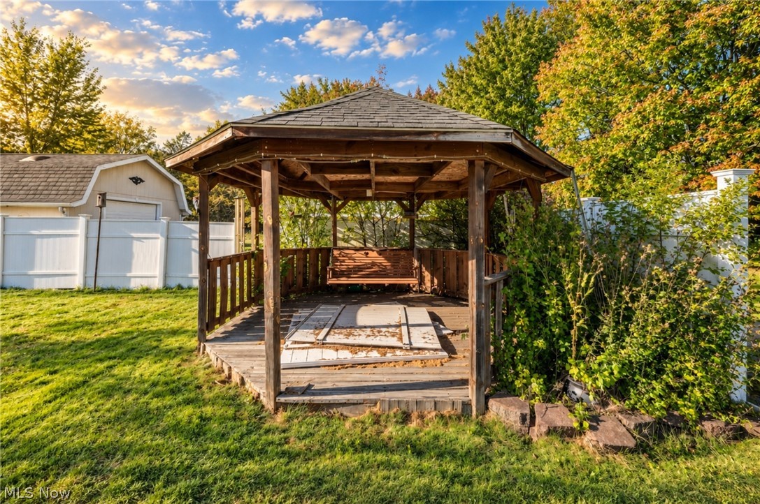2594 Lydia Drive SW Lordstown OH 44481