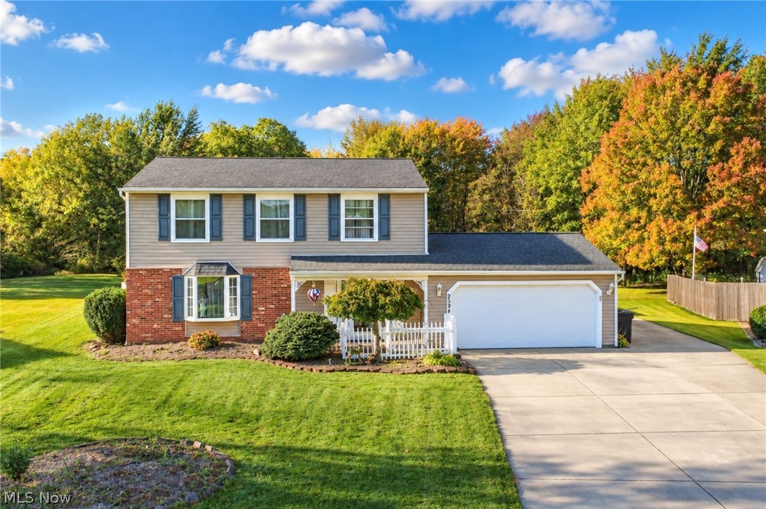 2594 Lydia Drive SW Lordstown OH 44481