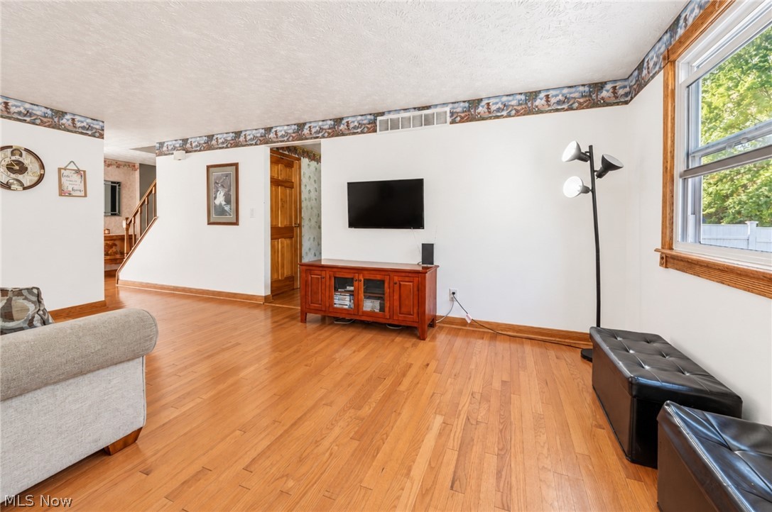 2594 Lydia Drive SW Lordstown OH 44481
