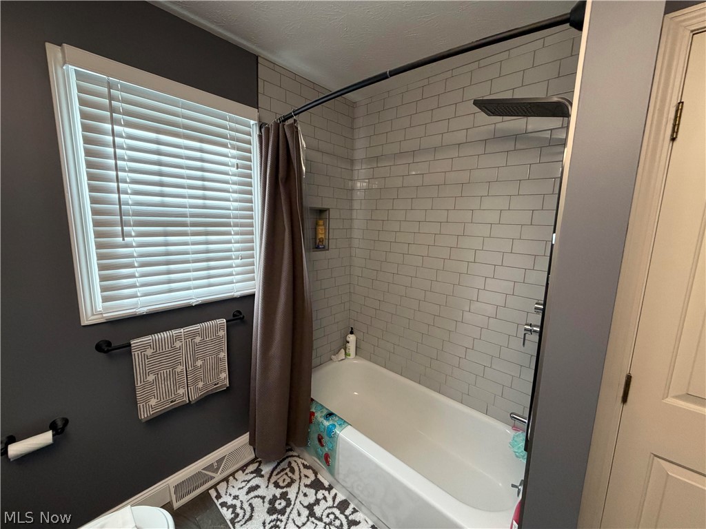 8120 Daventree Drive Brecksville OH 44141