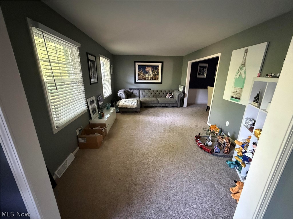 8120 Daventree Drive Brecksville OH 44141