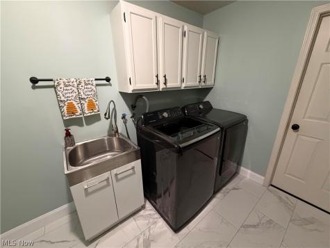 8120 Daventree Drive Brecksville OH 44141