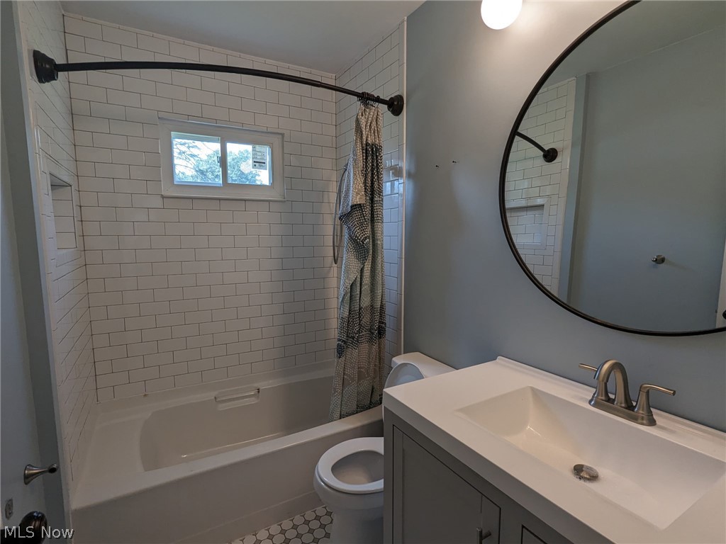 41386 Schadden Road Elyria OH 44035