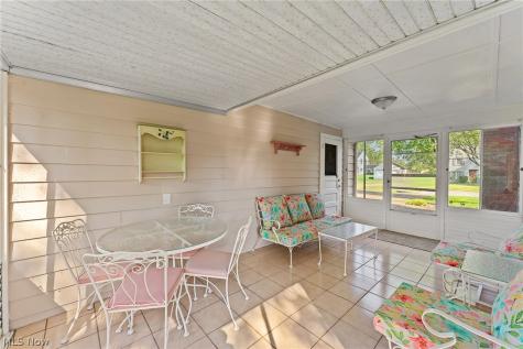 2235 Coral Sea Drive Youngstown OH 44511