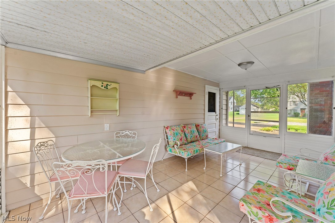 2235 Coral Sea Drive Youngstown OH 44511