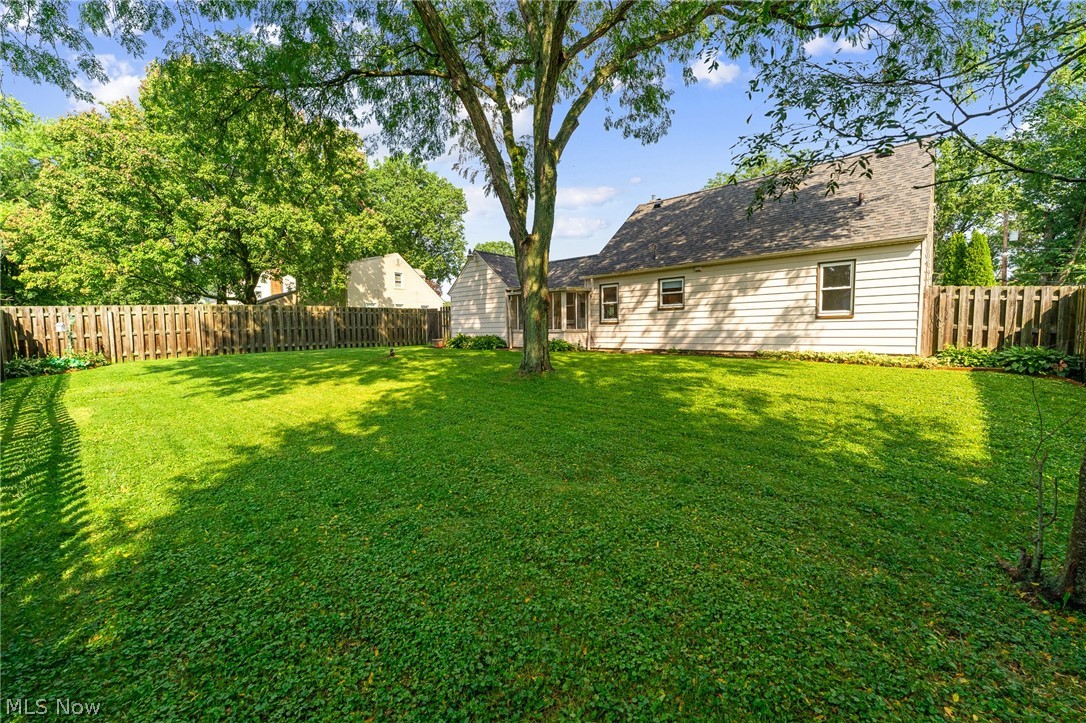 2235 Coral Sea Drive Youngstown OH 44511