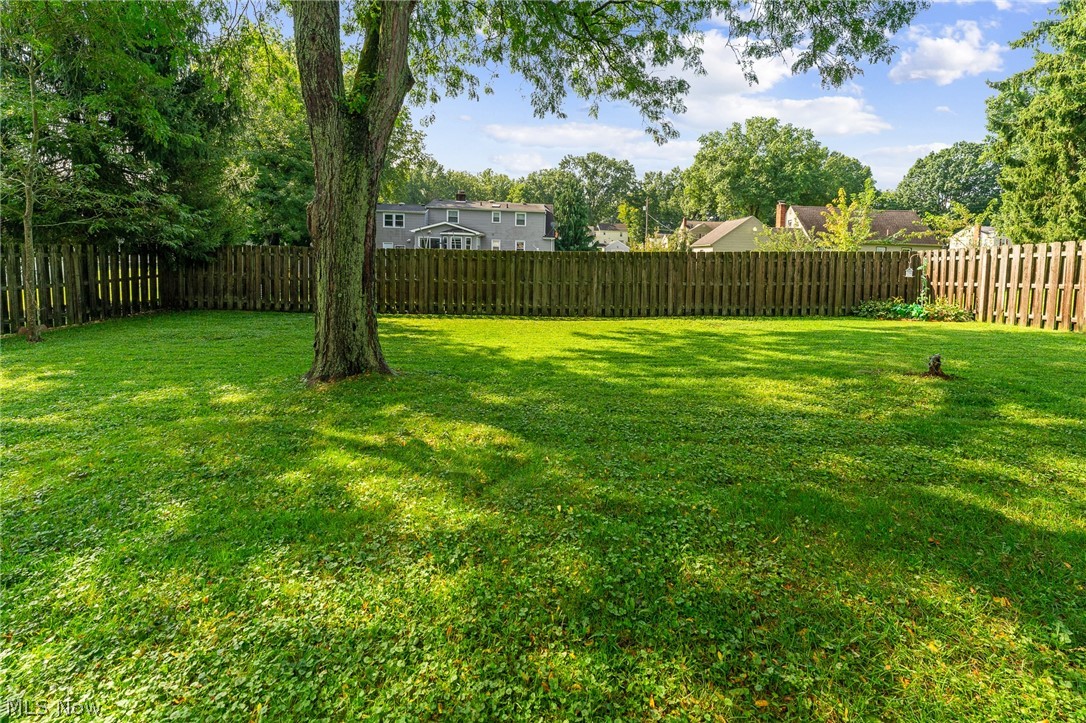 2235 Coral Sea Drive Youngstown OH 44511