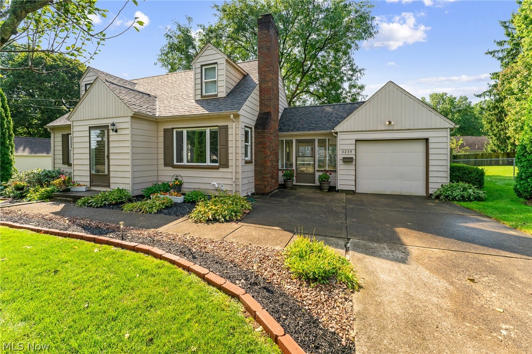 2235 Coral Sea Drive Youngstown OH 44511