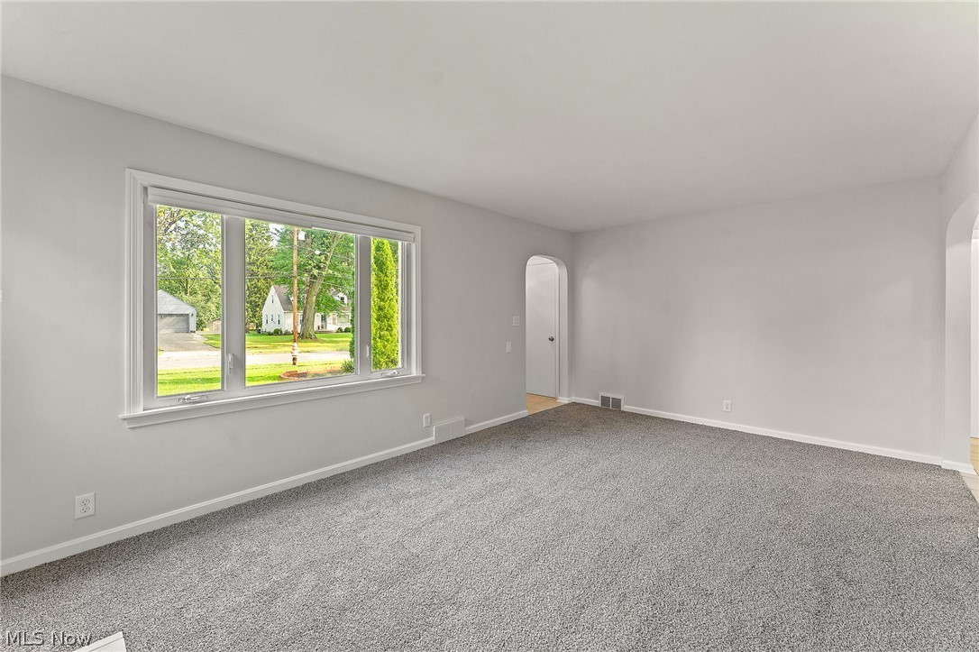 2235 Coral Sea Drive Youngstown OH 44511