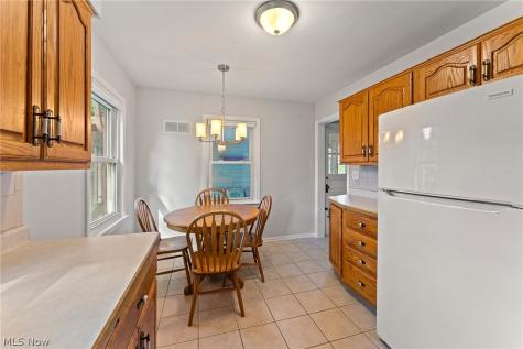 2235 Coral Sea Drive Youngstown OH 44511