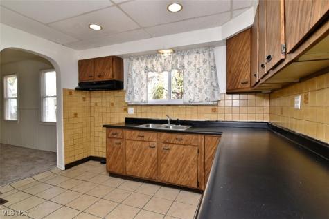3151 W 92nd Street Cleveland OH 44102