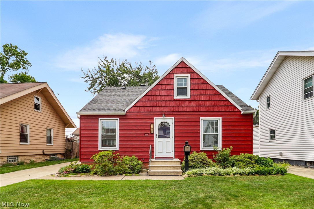 17009 Sedalia Avenue Cleveland OH 44135