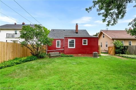 17009 Sedalia Avenue Cleveland OH 44135