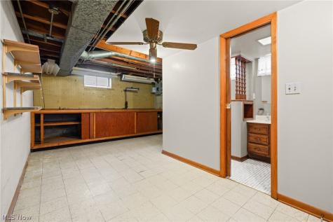 7227 Oakwood Road Parma OH 44130