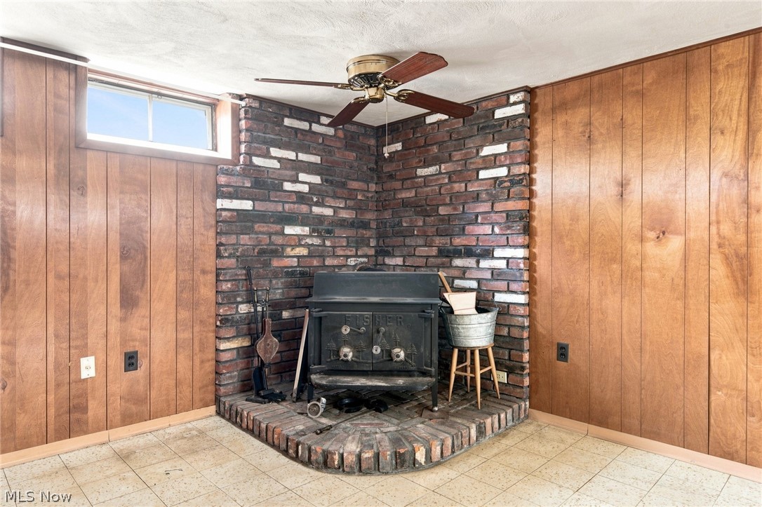 7227 Oakwood Road Parma OH 44130