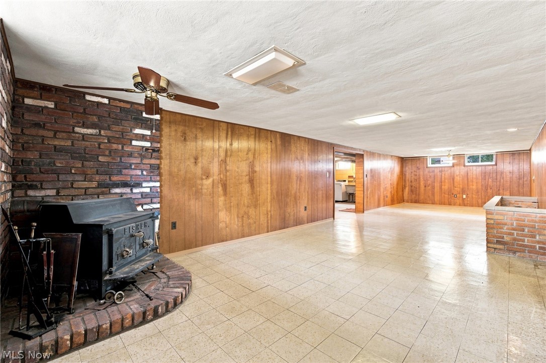 7227 Oakwood Road Parma OH 44130