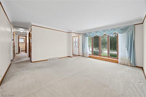 7227 Oakwood Road Parma OH 44130